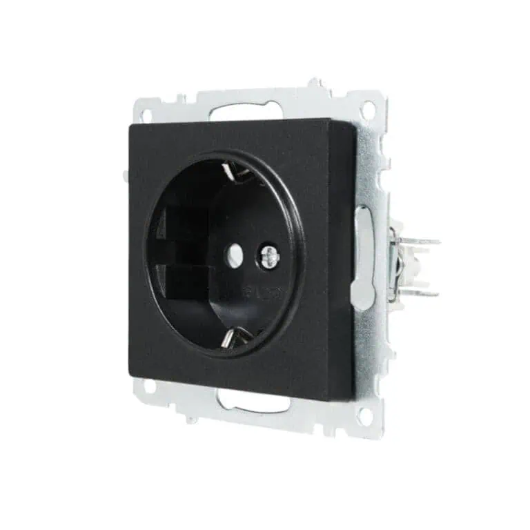 socket-black-3.jpg